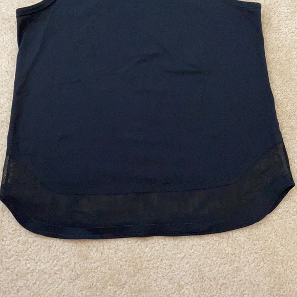 Lululemon Women’s racerback Tank Size 4 - Picture 2 of 4